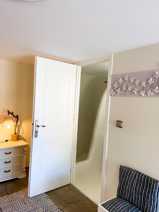 Pistachio Guesthouse, Παραδοσιακός Ξενώνας Vathi  Bagian luar foto